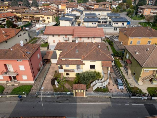 Villa Indipendente in vendita a Dalmine, Lombardia