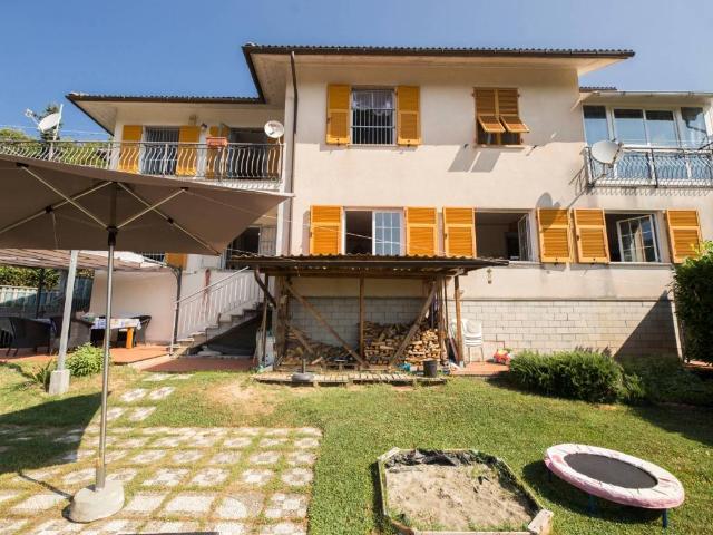 Villa Schiera in vendita a Davagna, Liguria