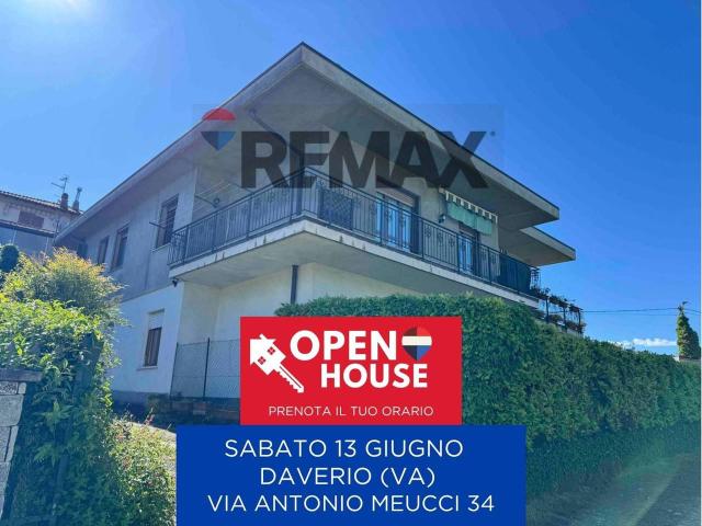 Appartamento in vendita a Daverio, Lombardia