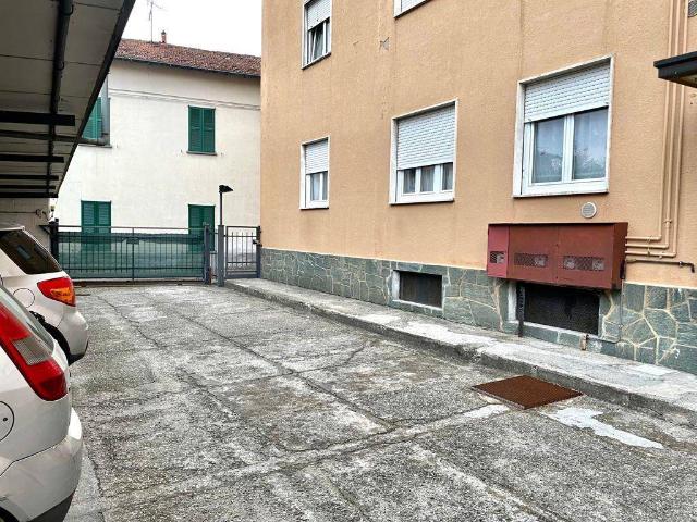 Appartamento in vendita a Daverio, Lombardia