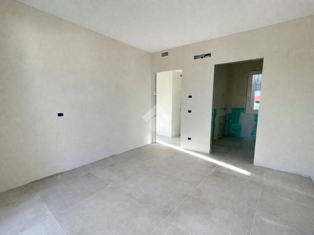 Appartamento in vendita a Desenzano Del Garda, Lombardia