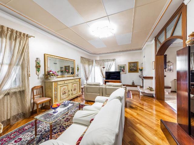 Appartamento in vendita a Vicina, Desenzano Del Garda