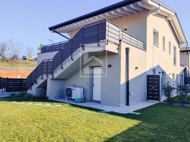 Villa Indipendente in vendita a Vicina, Desenzano Del Garda