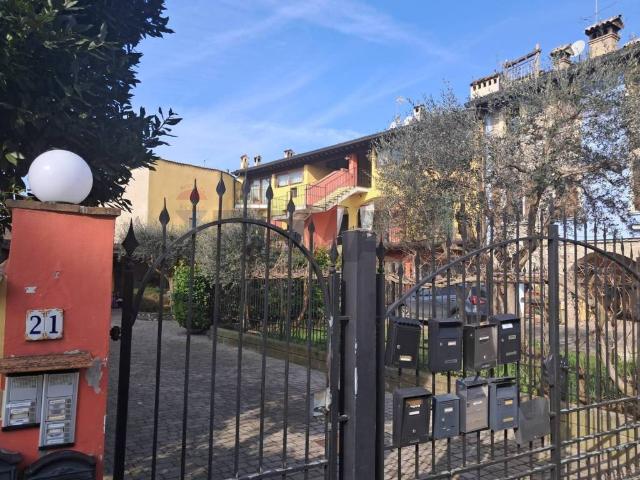 Appartamento in vendita a Desenzano Del Garda, Lombardia