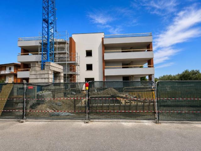 Appartamento in vendita a Desenzano Del Garda, Lombardia