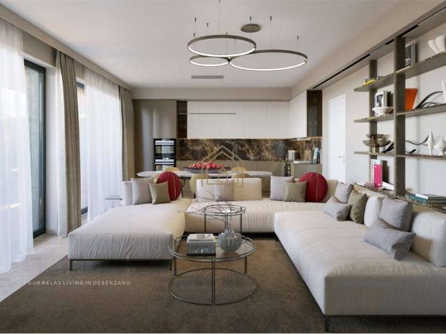 Appartamento in vendita a Rivoltella del Garda, Desenzano Del Garda
