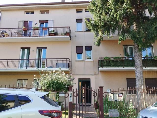 Appartamento in vendita a Desenzano Del Garda, Lombardia