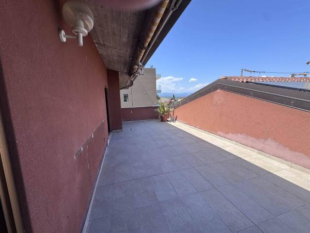 Attico in vendita a Desenzano Del Garda, Lombardia