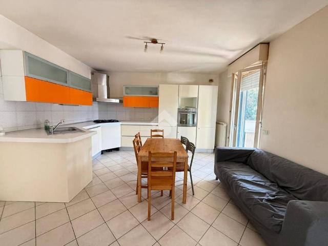 Appartamento in vendita a Desenzano Del Garda, Lombardia