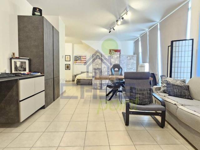 Loft in vendita a Desenzano Del Garda, Lombardia