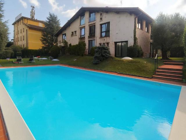 Appartamento in vendita a Rivoltella del Garda, Desenzano Del Garda