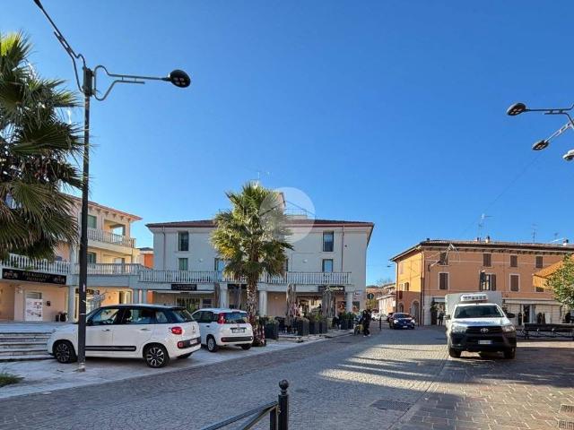 Appartamento in vendita a Rivoltella del Garda, Desenzano Del Garda