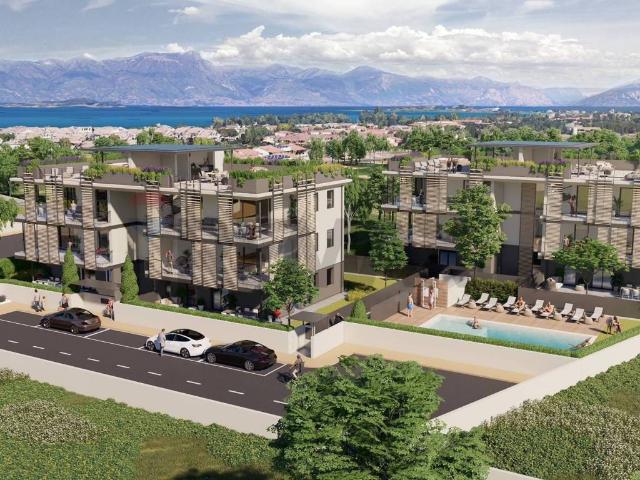 Appartamento in vendita a Desenzano Del Garda, Lombardia