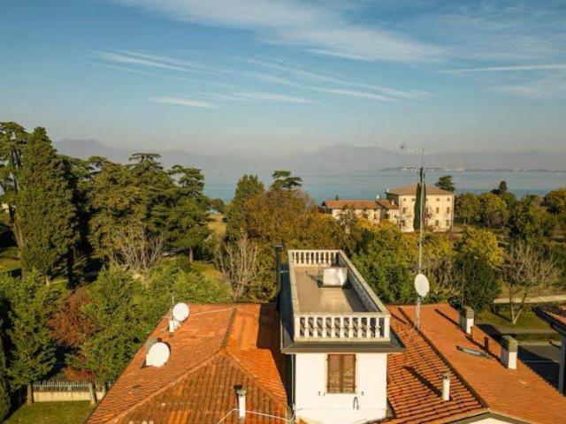 Appartamento in vendita a Vicina, Desenzano Del Garda