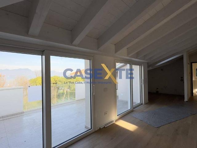 Appartamento in vendita a Rivoltella del Garda, Desenzano Del Garda