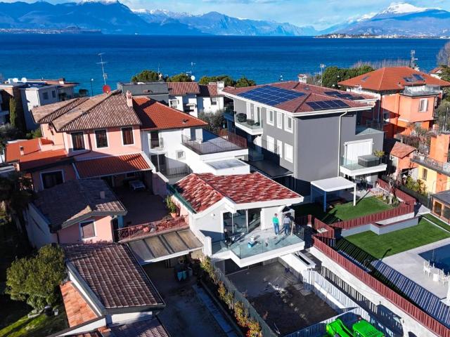 Appartamento in vendita a Rivoltella del Garda, Desenzano Del Garda