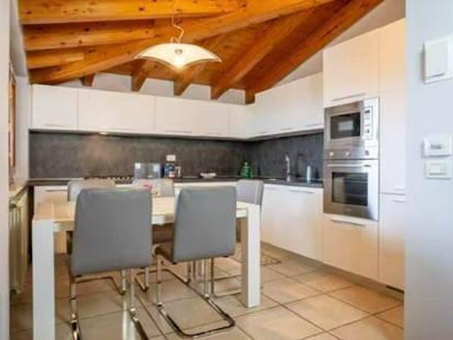 Attico in vendita a Vicina, Desenzano Del Garda