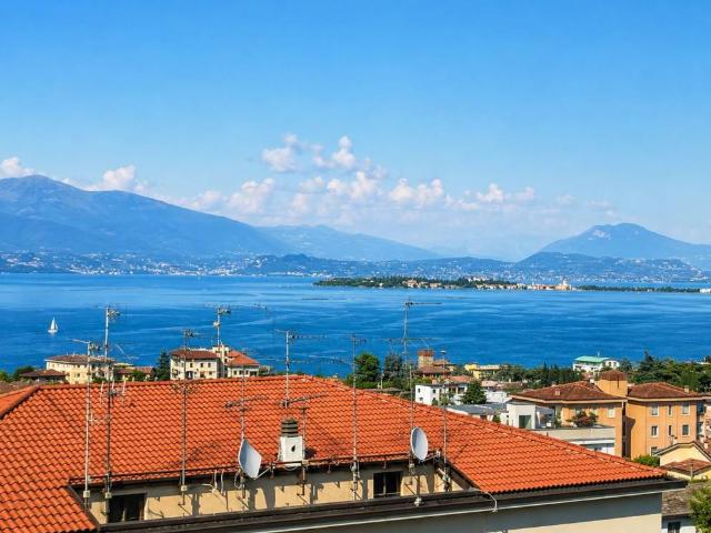 Appartamento in vendita a Vicina, Desenzano Del Garda