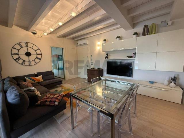 Appartamento in vendita a Rivoltella del Garda, Desenzano Del Garda