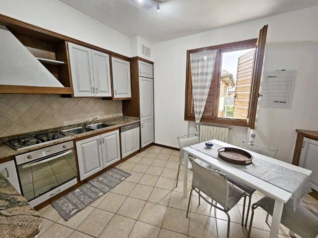 Appartamento in vendita a Desenzano Del Garda, Lombardia