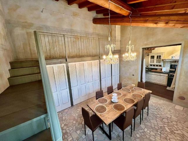 Villa Indipendente in vendita a Desenzano Del Garda, Lombardia