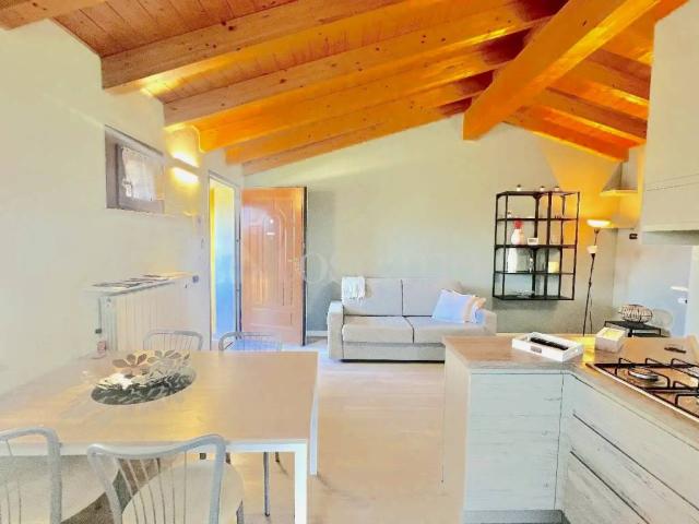 Appartamento in vendita a Desenzano Del Garda, Lombardia