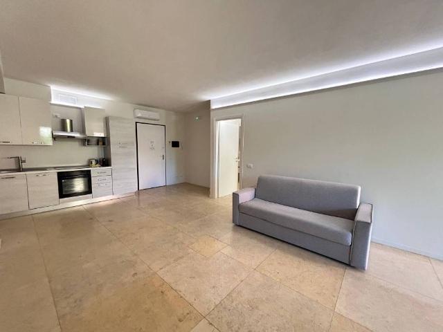 Appartamento in vendita a Rivoltella del Garda, Desenzano Del Garda