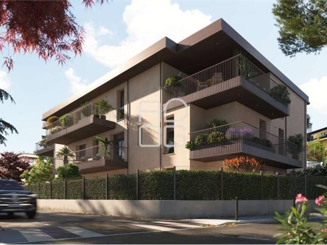 Appartamento in vendita a Desenzano Del Garda, Lombardia