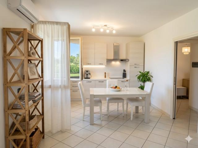 Appartamento in vendita a Desenzano Del Garda, Lombardia