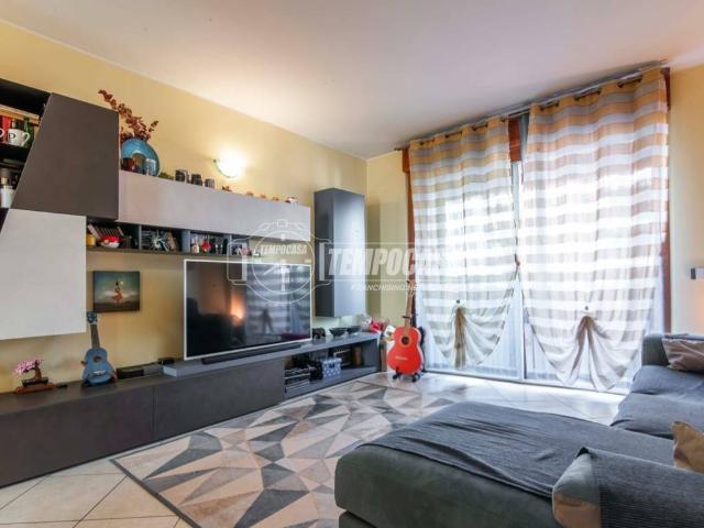 Appartamento in vendita a Spaccone, Desio