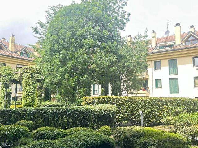 Appartamento in vendita a Piazza, Desio