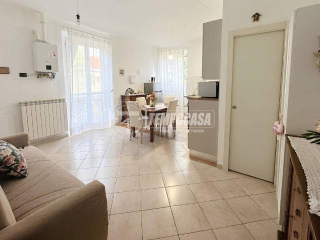 Appartamento in vendita a Desio, Lombardia