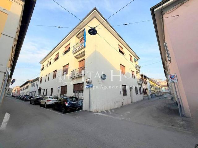 Appartamento in vendita a Piazza, Desio