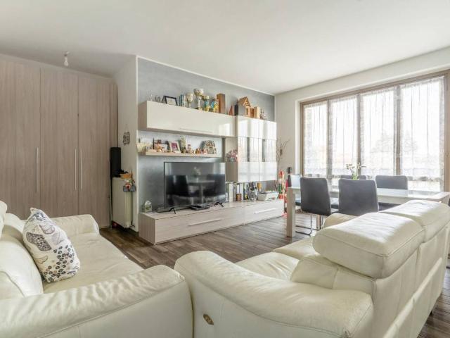 Appartamento in vendita a Desio, Lombardia