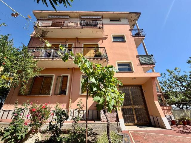 Appartamento in vendita a Diano Castello, Liguria