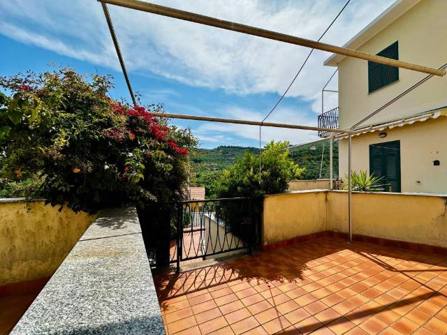 Appartamento in vendita a Diano Castello, Liguria