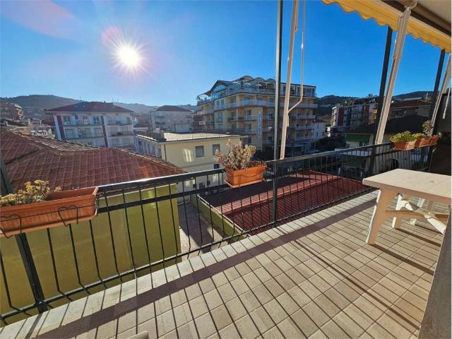 Appartamento in vendita a Diano Calderina, Diano Marina
