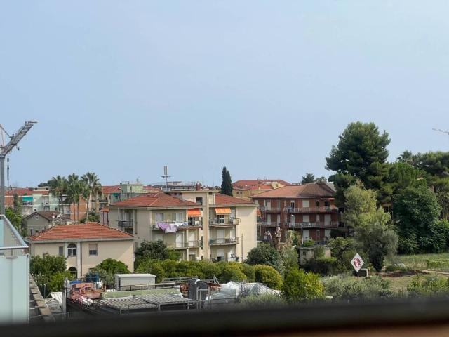 Appartamento in vendita a Diano Calderina, Diano Marina