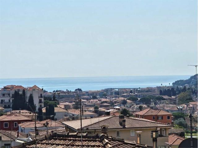 Appartamento in vendita a Diano Calderina, Diano Marina