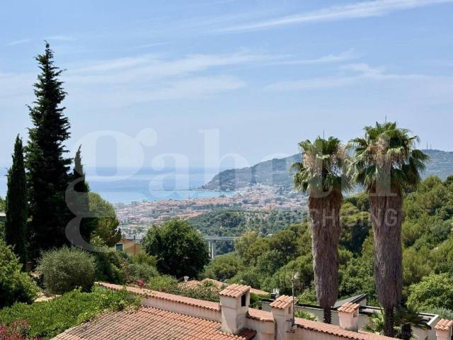 Appartamento in vendita a Diano Marina, Liguria