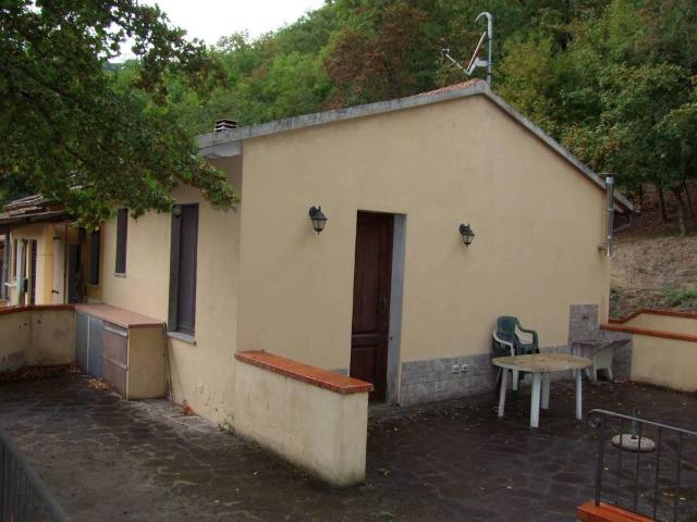 Appartamento in vendita a Carbonile, Dicomano