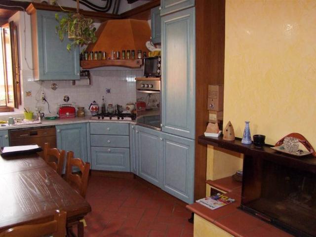 Appartamento in vendita a Dicomano, Toscana