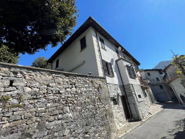 Appartamento in vendita a Dizzasco, Lombardia