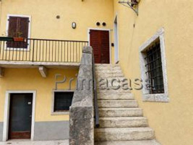 Appartamento in vendita a Peri, Dolcè