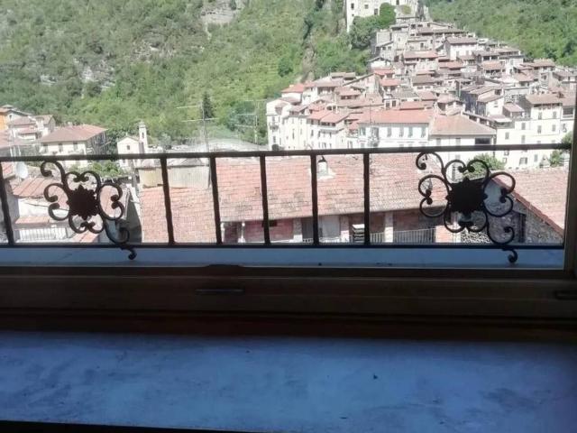 Appartamento in vendita a Dolceacqua, Liguria