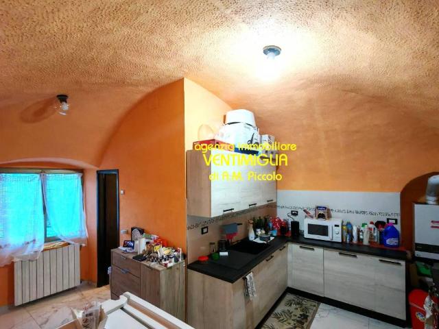 Appartamento in vendita a Dolceacqua, Liguria
