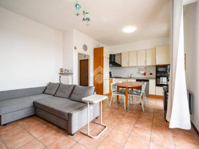 Appartamento in vendita a Dolzago, Lombardia