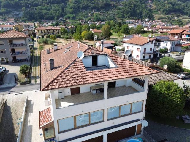 Appartamento in vendita a Mossanzonico, Dongo