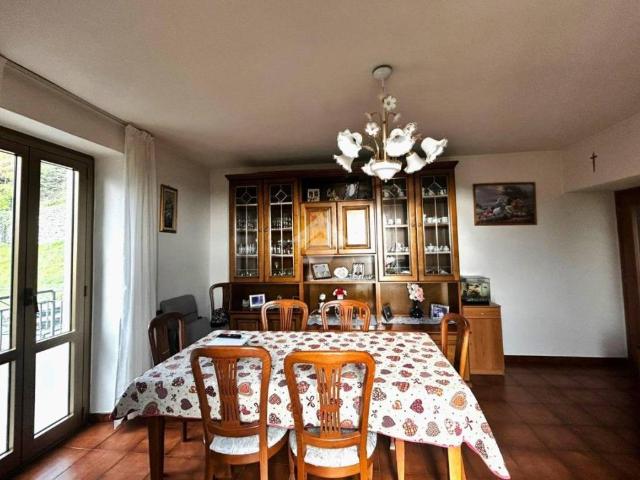Appartamento in vendita a Campiedi, Dongo