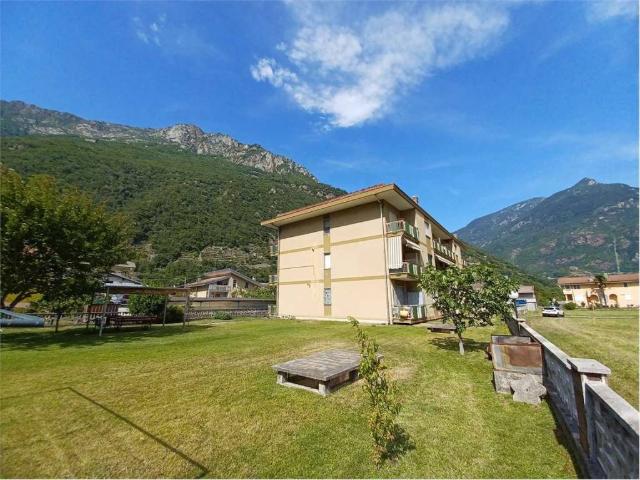 Appartamento in vendita a Donnas, Aosta